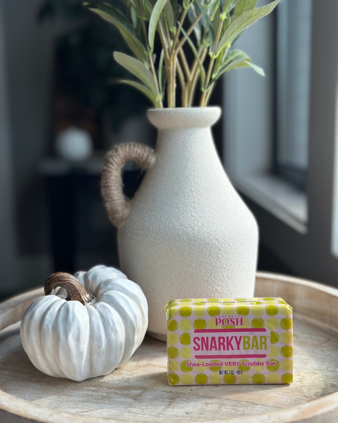 Not just soap. 🌿
The Snarky Bar exfoliates AND moisturizes in one step.

Shea butter loaded. Seriously scrubby. Smells amazing.
Have you tried one?

#PerfectlyPosh #SnarkyBar #SheaButter #Exfoliate #BodyCare #NaturalBeauty #ScrubBar #SkincareObsessed