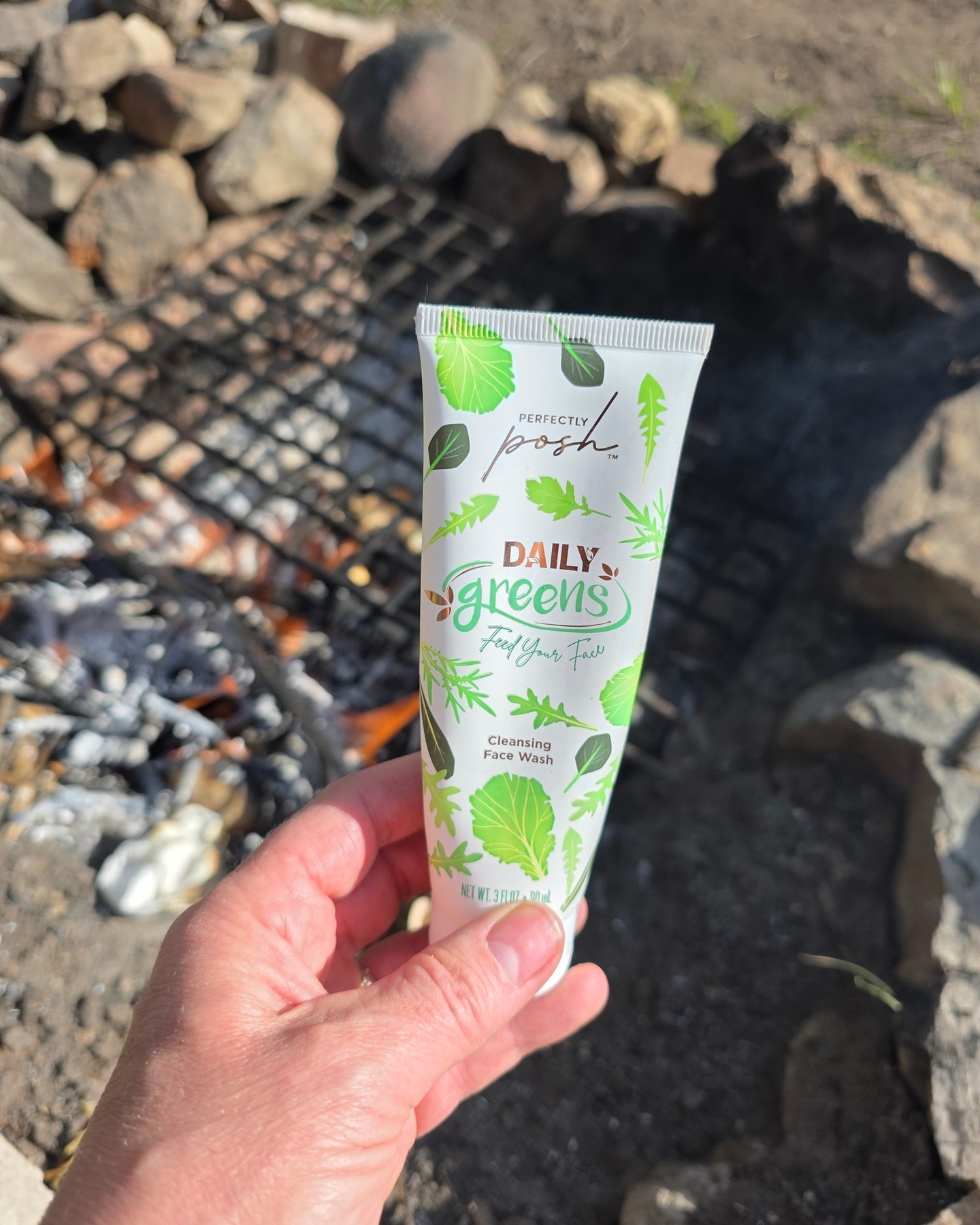 Skincare at the campfire. 🔥

Meet Daily Greens ~ a gentle cleansing face wash packed with green tea, aloe, and chamomile.
Clean face. Not a dry one. That's the whole thing.

And Perfectly Posh just dropped prices across the whole shop ~ this one went from $23 down to $14. No code. No catch. 🤍
Want exclusive group deals on top of that? Link in bio to join Janica's Pampered Community on Facebook. 👀

#CampPosh #PerfectlyPosh #DailyGreens #SummerSkincare #FeedYourFace