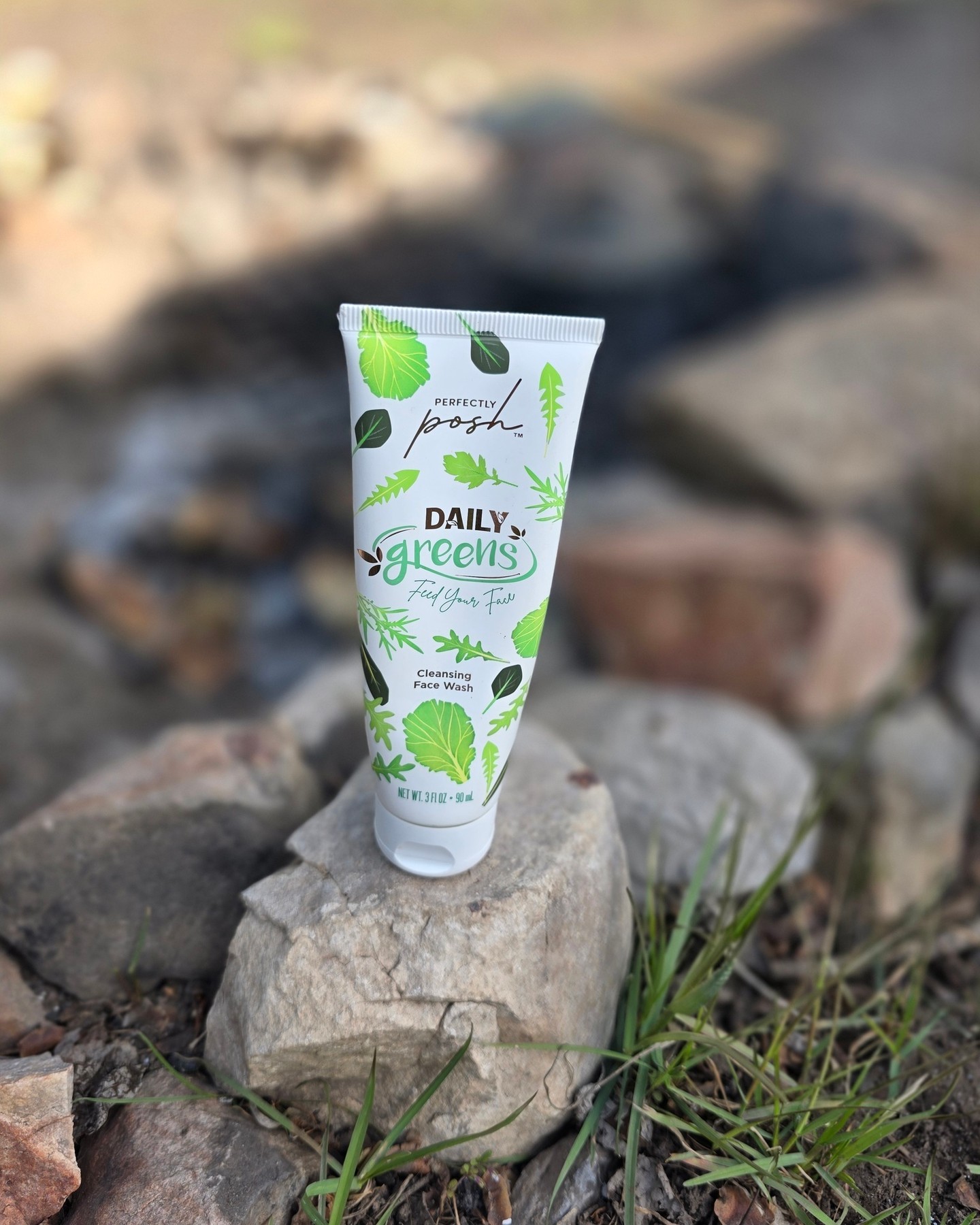 Ingredient of the week 🌼

Chamomile ~ the quiet MVP of Daily Greens.

Calms irritated skin, reduces redness, and keeps things gentle even when summer is not. 🤍

#IngredientSpotlight #DailyGreens #PerfectlyPosh #CampPosh #Chamomile