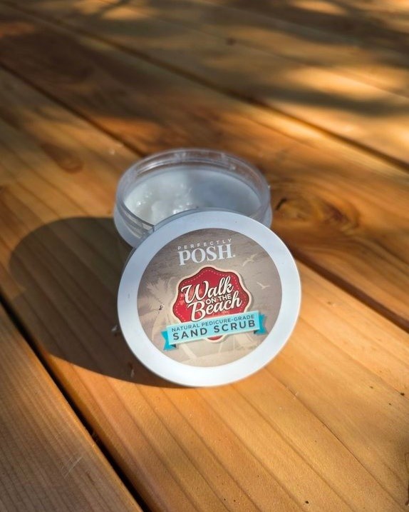 Okay I have to share my favorite Walk on the Beach secret. 🌿
I use it on my legs before I shave. The silica sand and pumice exfoliate first so you get a closer shave ~ which means smoother legs that stay that way longer. Less shaving, softer skin. Win and win.

Thursday evenings before date night are my personal favorite time. 😄

Try it and thank me later.

#janicaspamperedlife #perfectlyposh #walkonthebeach #shavingtip #skincare